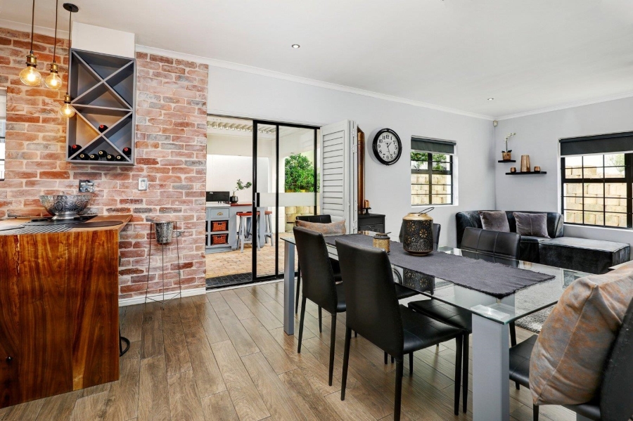 3 Bedroom Property for Sale in Van Riebeeckshof Western Cape